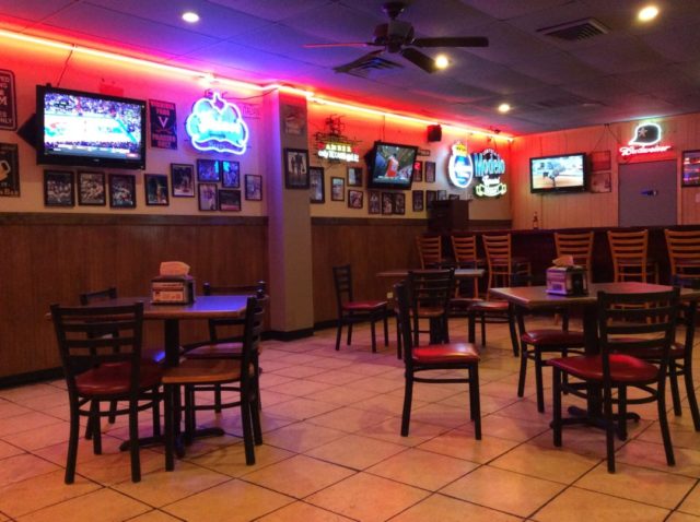 Rays Pizzaria Interior