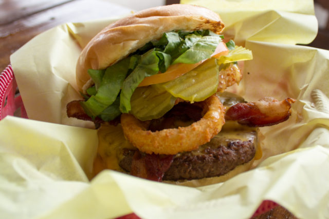 The Big Chunk Chunky's Burgers-2