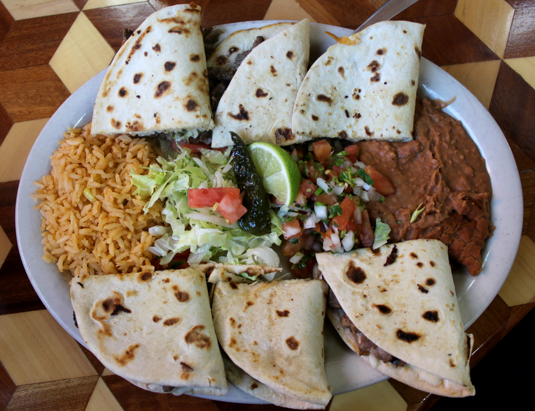 Taqueria Nuevo Vallarta: Hearty Lunch on the Southside