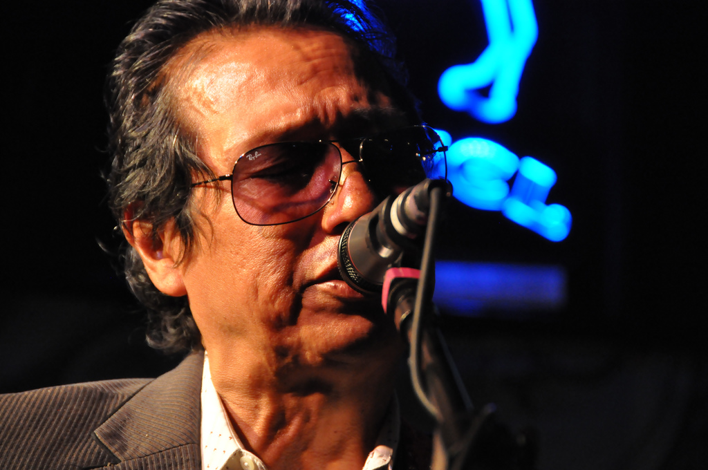 San Antonio Songs: Alejandro Escovedo at Casbeers